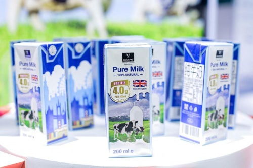 行云集團(tuán)傾力打造高端乳品品牌,蘇牧云全球首發(fā)亮相進(jìn)博會(huì)